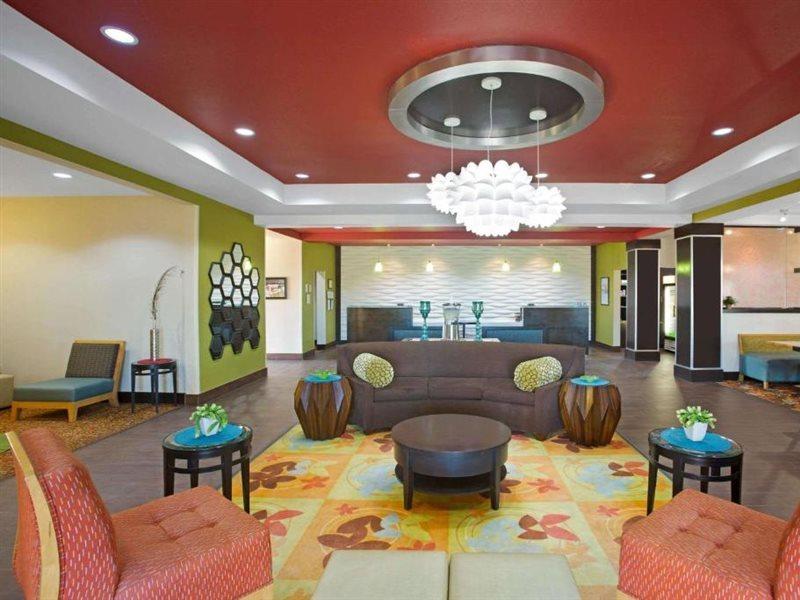 La Quinta By Wyndham Pearsall Экстерьер фото